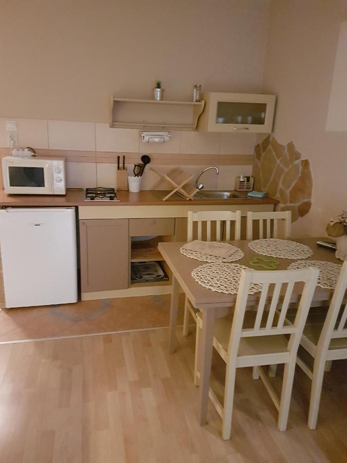 Rozsa Apartman 2 Альшоэрш Экстерьер фото