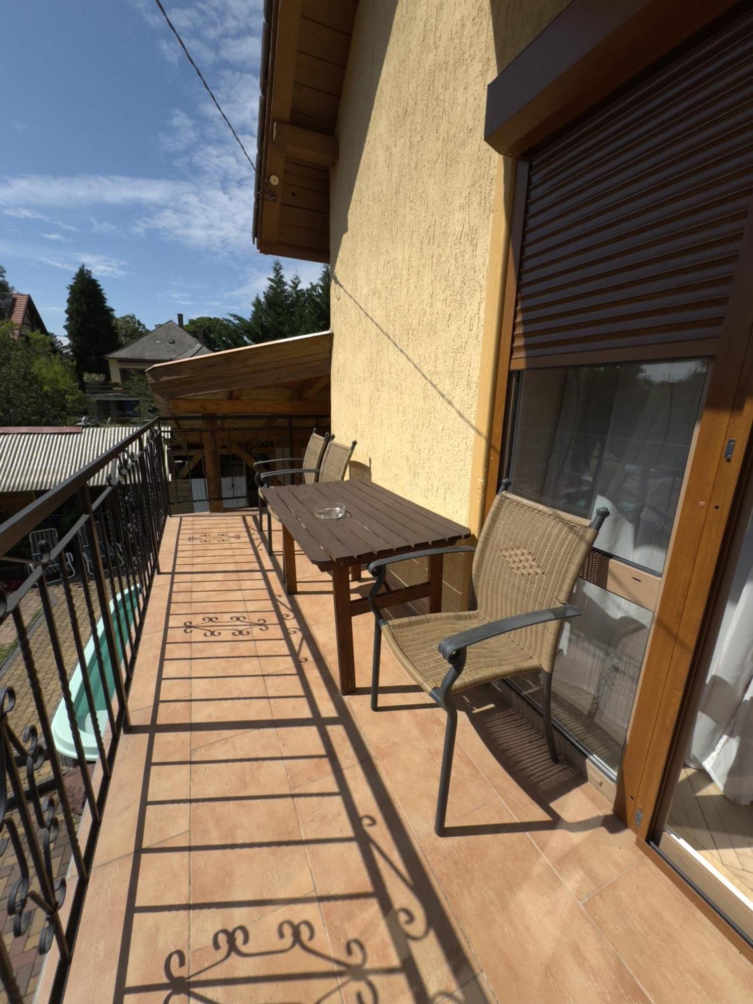 Rozsa Apartman 2 Альшоэрш Экстерьер фото